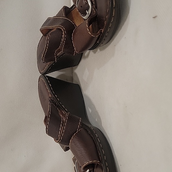 BORN BROWN LEATHER 2-1/2" WEDGE HEEL SANDAL (sz 9) - Picture 4 of 8